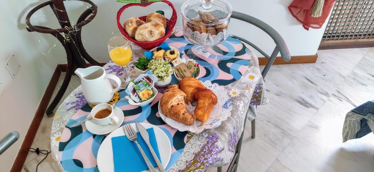 Bed & Breakfast La Casa Del Sole A Mergellina Napoli